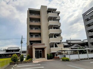 ルミエール山越の物件外観写真